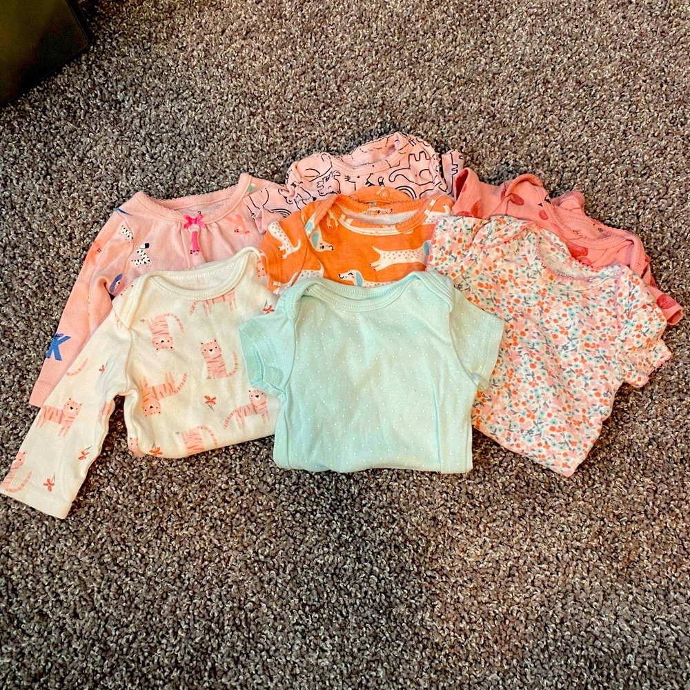 🚫SOLD🚫 Bundle of 3 months onesies